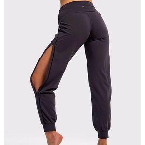 Namastetics wander pant